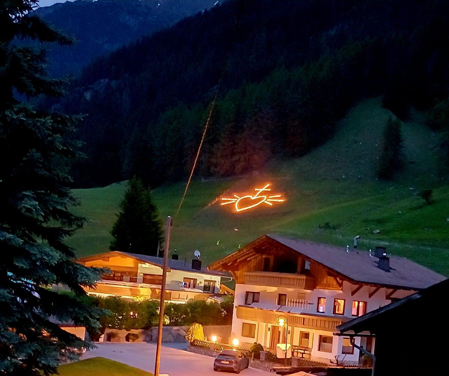 Hotel Restaurant Liesele Sonne Санкт-Леонгард-ім-Пітцталь Екстер'єр фото